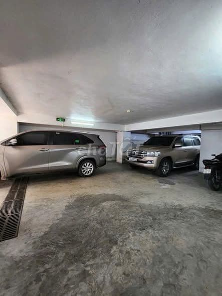 Bán toà nhà văn phòng lô góc Cầu Giấy, dòng tiền 250tr/tháng - Ảnh 3