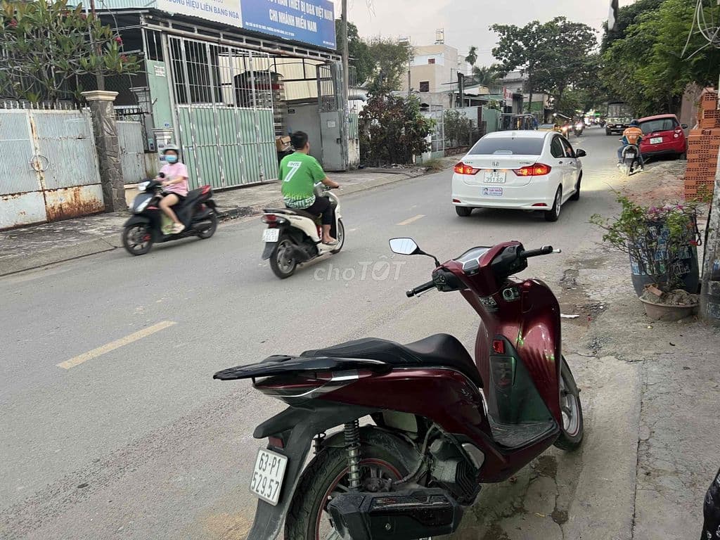 Bán đất tặng nhà cấp 4 đang cho thuê dãi trọ giá tốt 8mx41m - Ảnh 2