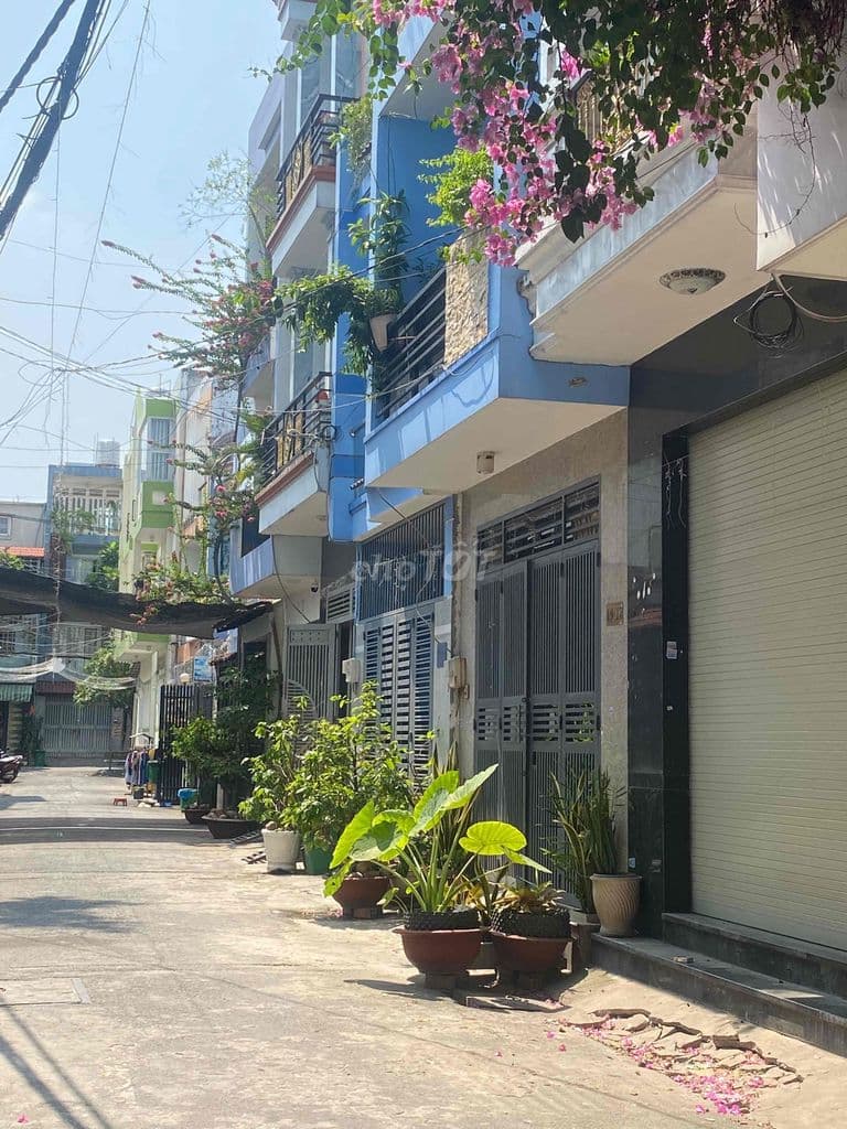 Gò Xoài - BHH A, Bình Tân, nhà 3 tầng, DT 4x15, đường 6m, giá 6.x tỷ