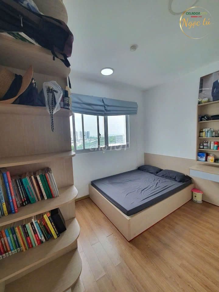 CHÍNH CHỦ BÁN GẤP CĂN HỘ 2 PHÒNG NGỦ CELADON CITY 70m2