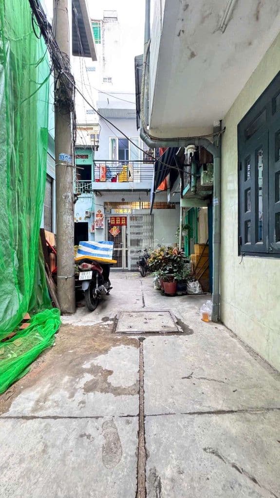 bán nhà H3m đường Tân thành 23m nhà 2 tầng giá rẻ
