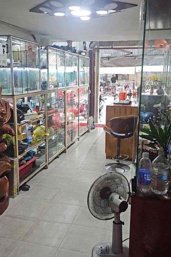 mua nhà lớn 41 met tăng thêm nhà nhỏ 8 met kế bên