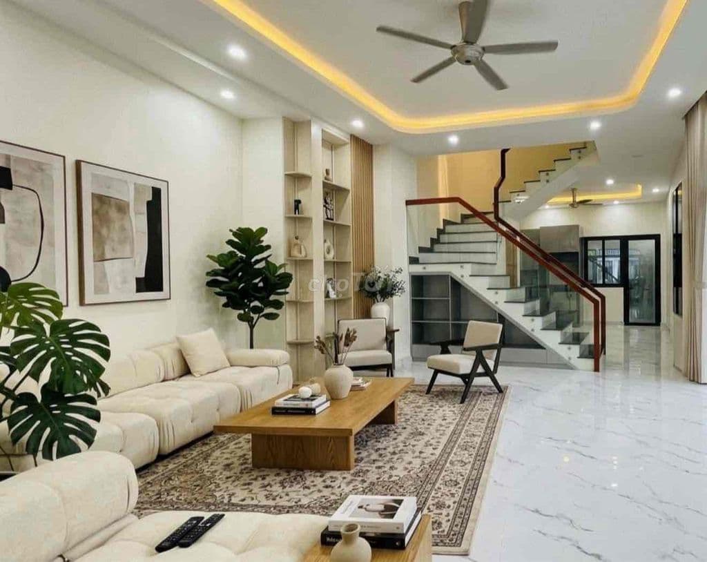 Bán nhà Mới 4 Tầng sát VINHOME GRAND PARK - Quận 9 - Ảnh 3