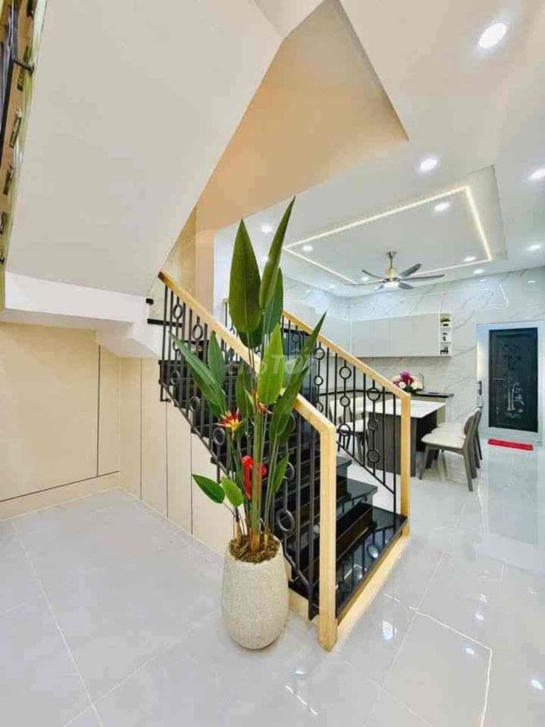 Giá sốc! Nhà Pháo Đài Láng, ngõ thông, KD, sổ vuông, mới đẹp ở ngay. - Ảnh 2