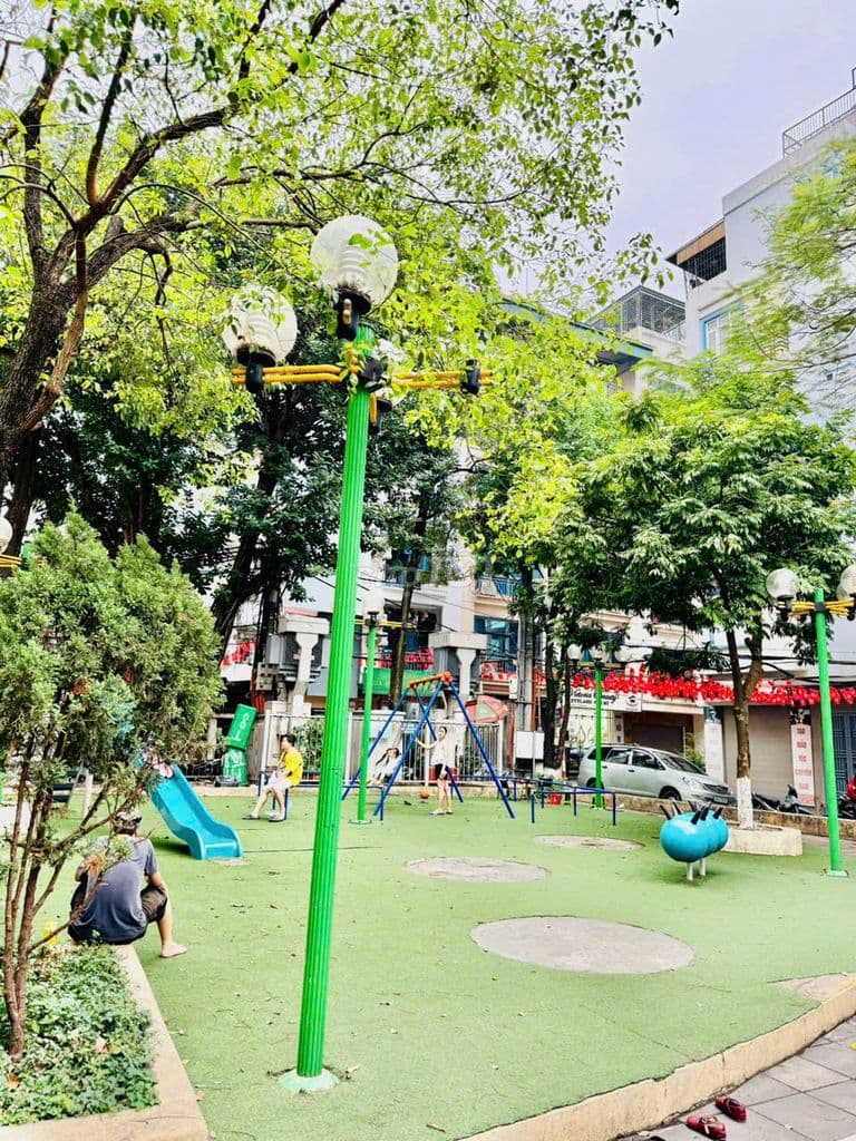 Phân lô đẹp vỉa hè Phố Hoàng Ngân_Trục chính kinh doanh _70m2_Nh 30 tỷ - Ảnh 2