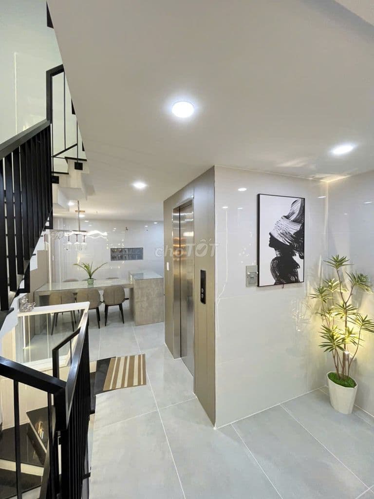 NHÀ CỰC ĐẸP 4 LẦU - CÓ THANG MÁY- LẠC LONG QUÂN Q.11 - Ảnh 2