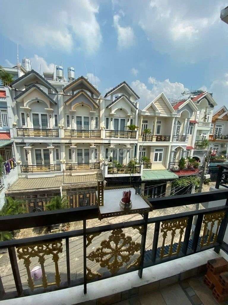 BÁN NHÀ 4 TẦNG DTSD 210 HẺM XE TẢI 6M THÔNG ĐƯỜNG HUỲNH THỊ HAI - Ảnh 2