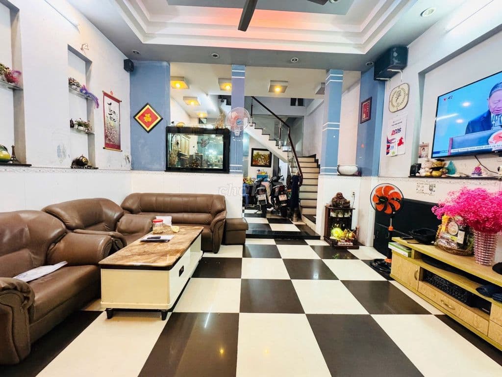 BÁN NHÀ THÀNH MỸ P.8 TÂN BÌNH GIÁP QUẬN 10 4 TẦNG 61m2(5 X 13.5) 7,9T