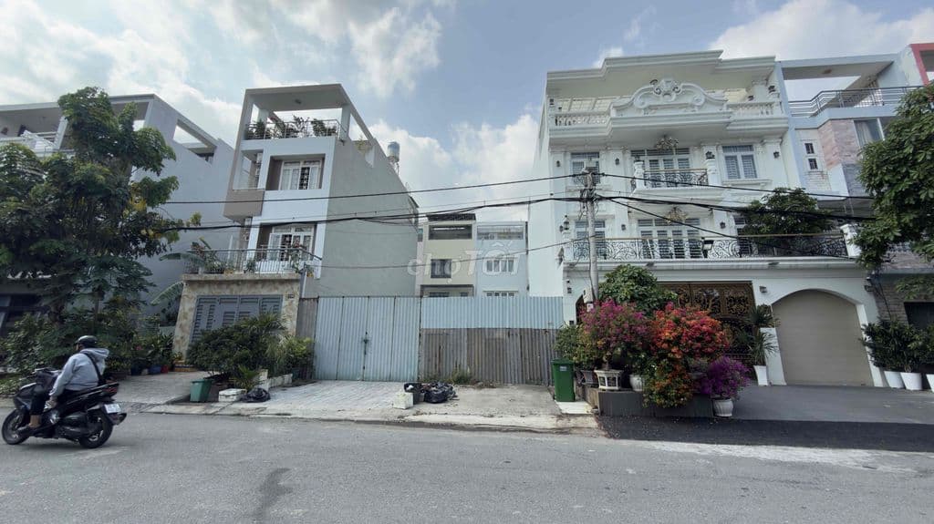 Bán đất đường số 13 khu Ao Sen- đối diện Aeon Mall Bình Tân- Tên Lửa