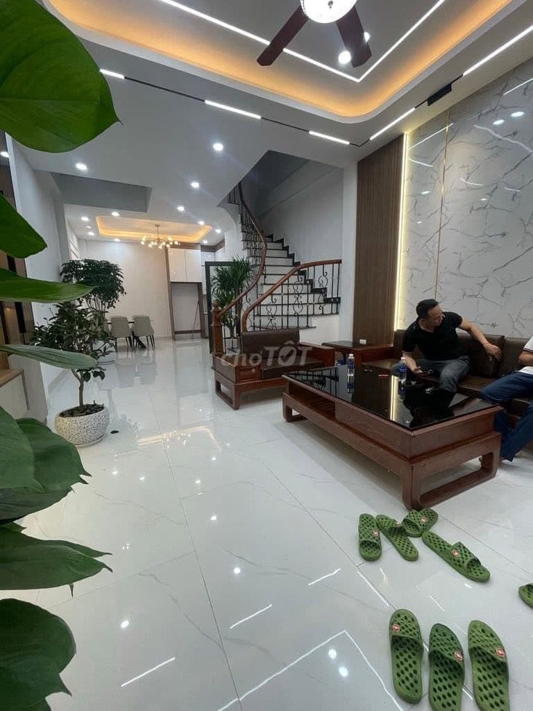 Nhà Kim Ngưu 50m2 view rộng 3m, sát TimeCity