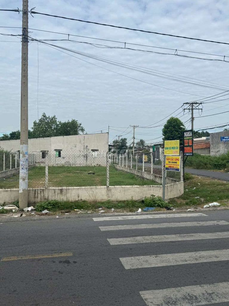 TIN THẬT✅️KẸT TIỀN BÁN GẤP LÔ GÓC 2MT THỊ TRẤN CỦ CHI 210M2 720TR SHR - Ảnh 2