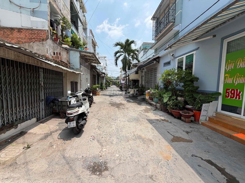 Chính chủ bán nhà ngang 5,8 hẻm xe hơi 12m, đường số 9 , quận 8