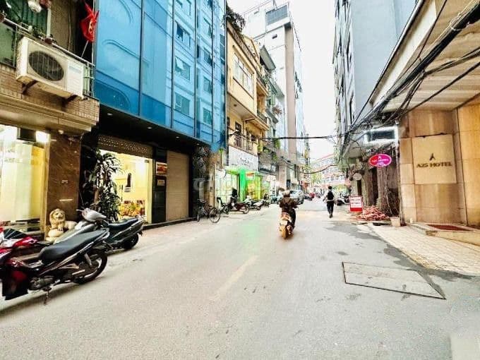 Bán nhà Trần Thái Tông, Cầu Giấy, 70m2,12,5 tỷ, Nhà dân xây, thoángđẹp - Ảnh 2