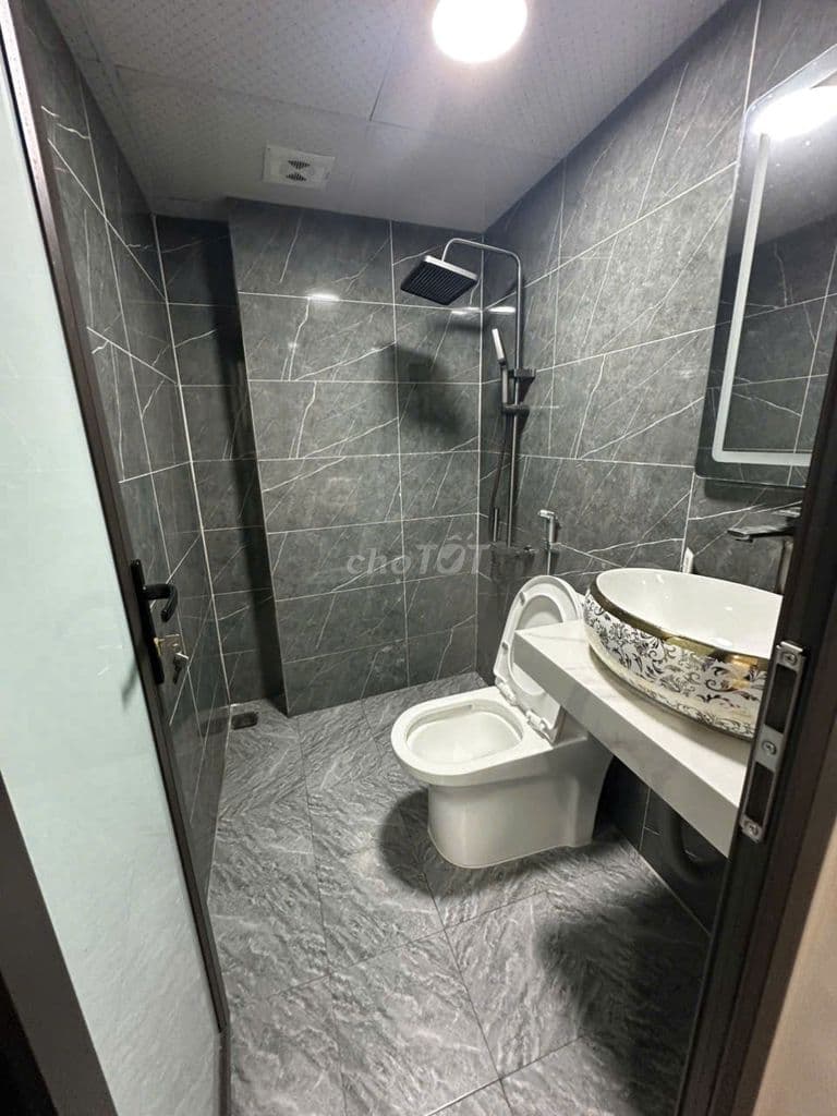 Em trai nhờ bán căn nhà phố Văn Chương - Đống Đa - 18m2 - Nhỉnh 4 tỷ - Ảnh 2