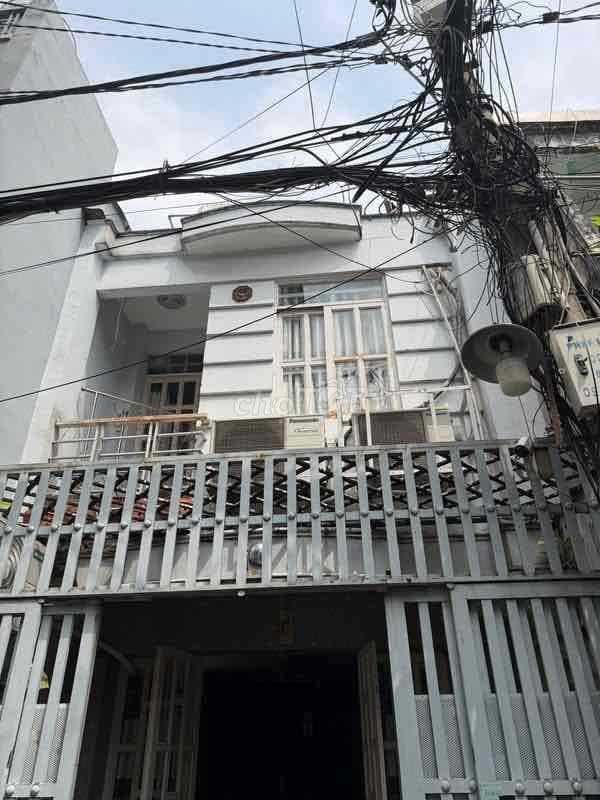 Bán nhà vị trí đẹp đường Âu Dương Lân P3Q8