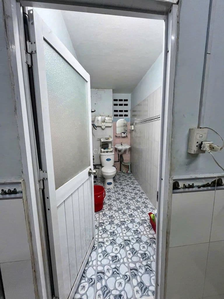 Bán căn hộ 2PN lầu 2 Quận 5 giá chỉ 1.69 tỷ - Ảnh 3