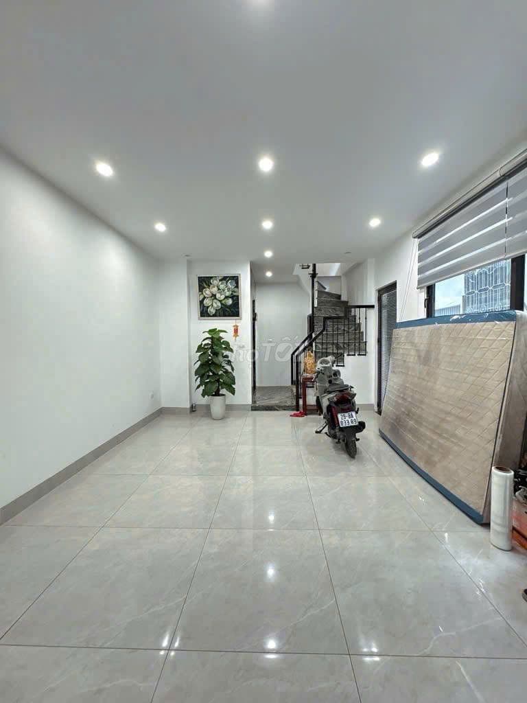 Nhà Nguyễn Sơn Long Biên , Ô Tô Vào Nhà , Lô Góc Sổ Đẹp - Ảnh 2