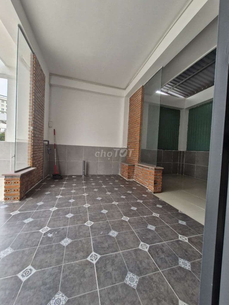 Biệt thự siêu rộng tại khu Sài Gòn Coop, dt 215m, 4 tầng. HH1% - Ảnh 2