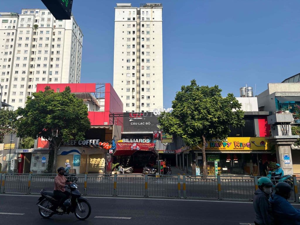Chuyển nhượng MT Luỹ Bán Bích 1412m2, Tân Phú