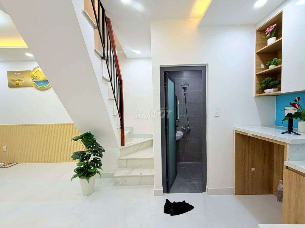 DƯƠNG BÁ TRẠC PHƯỜNG 1 QUẬN 8 -SÁT QUẬN 1 -FULL NỘI THẤT- CHẬM LÀ MẤT - Ảnh 2