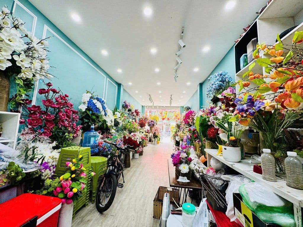 Chỉ 15 tỷ nhà 30m, 2,5 tầng, mặt phố Hàng Giấy - Hoàn Kiếm - Hà Nội - Ảnh 3