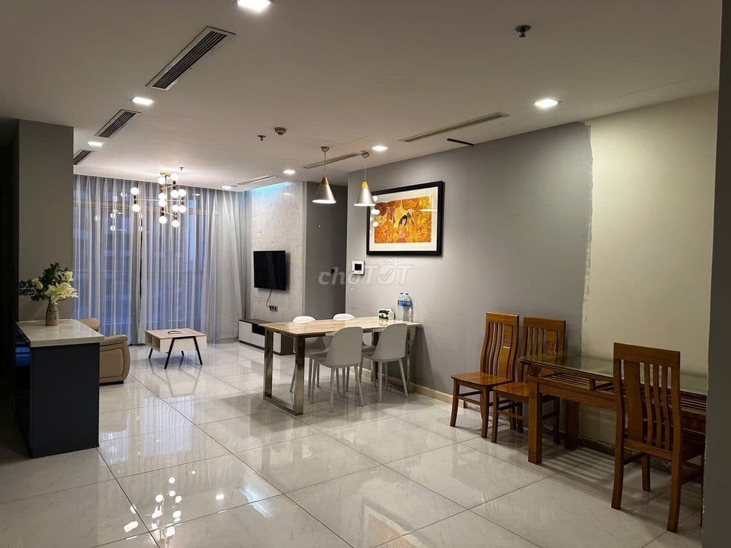Giảm giá bán gấp 3PN Vinhomes Central Park, view sông full nội thất