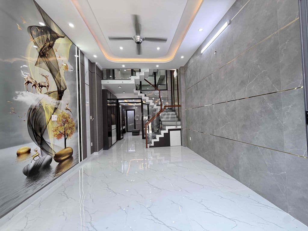 Hotgirl nhà phố Ngọc Giàu- nhà 5 tầng xe hơi ngủ tại nhà Thạch Lam - Ảnh 2