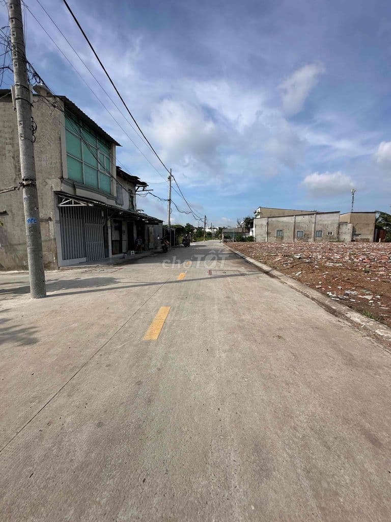 Đất 4 x 18M sẹc Sông Sài Gòn Phường An Phú Đông Quận 12