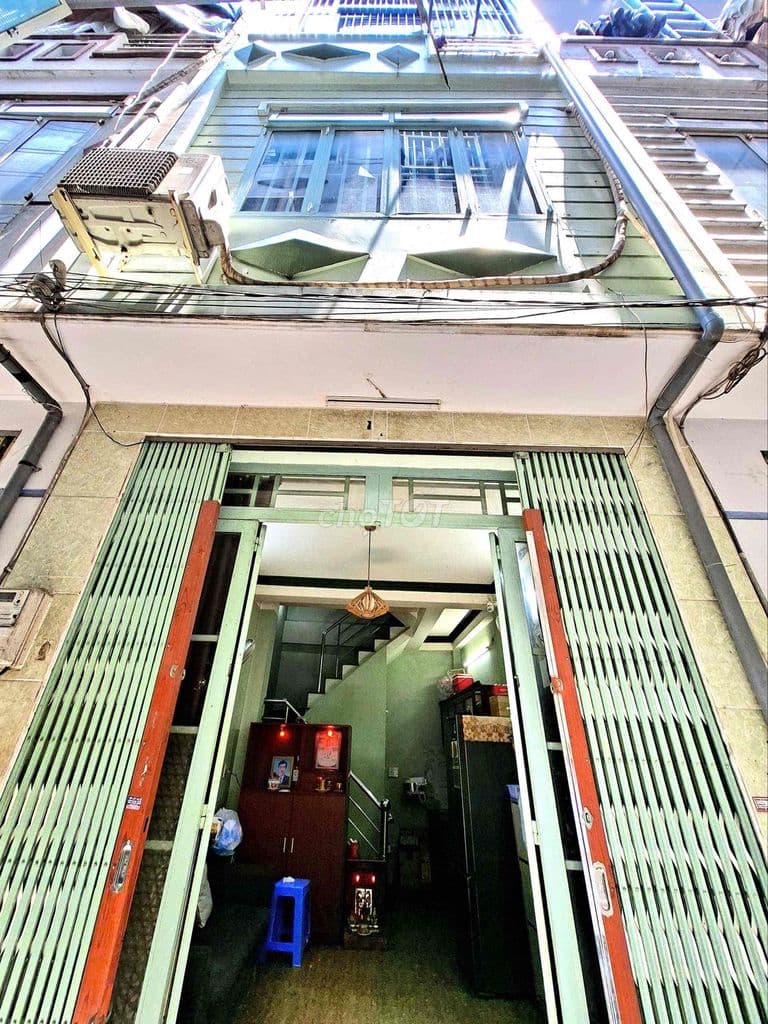 ✅Nhà 3 lầu, 4 phòng ngủ, có sổ hồng, ô tô cách nhà 5m