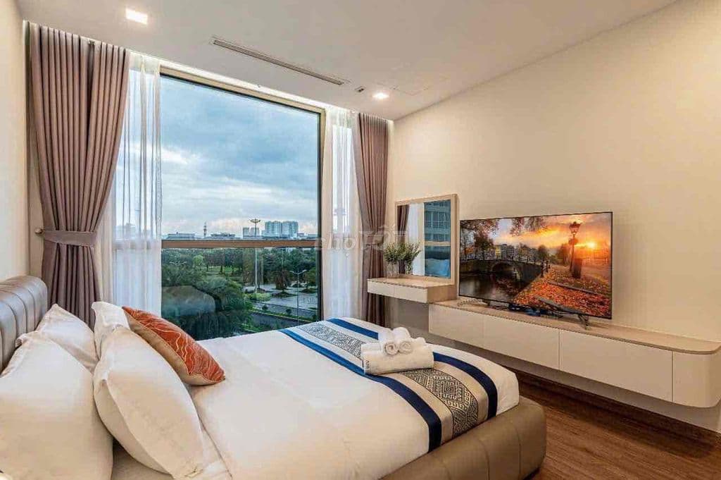 Cần bán gấp Vinhome CentralPark Bình Thạnh 67m2 giá chỉ 5ty9 view sông - Ảnh 2