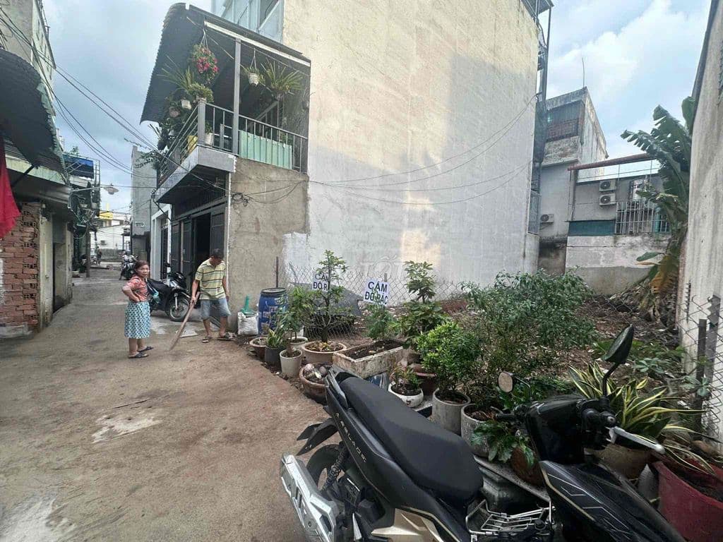 đất 98m2 thổ cư đường thạnh lộc 22, gần ngã tư ga