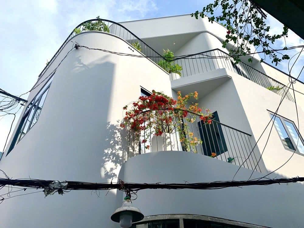 BÁN BIỆT THỰ HẺM 6M SÁT MẶT TIỀN ADV , NGANG 12M CHỈ 11T