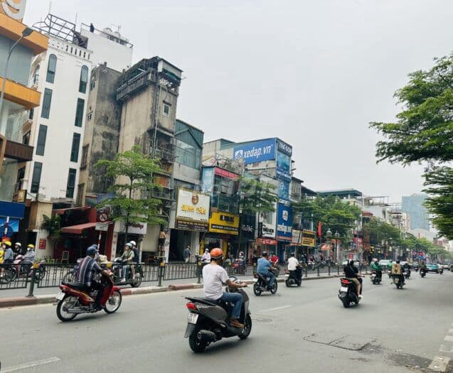 SIÊU PHẨM MẶT PHỐ TRUNG TÂM ĐỐNG ĐA -NÓI KHÔNG QUY HOẠCH - Ảnh 2