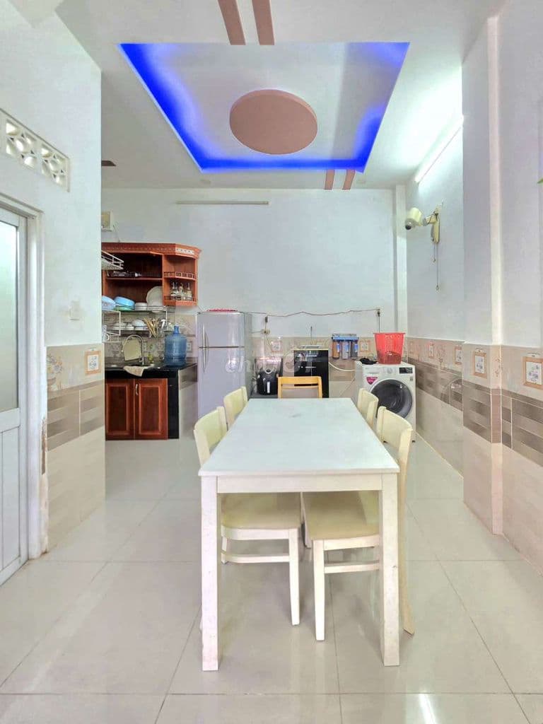 nhà 5x10m 3 tầng 4pn hẻm 3m Huỳnh Tấn Phát giá 4.2 tỷ - Ảnh 3