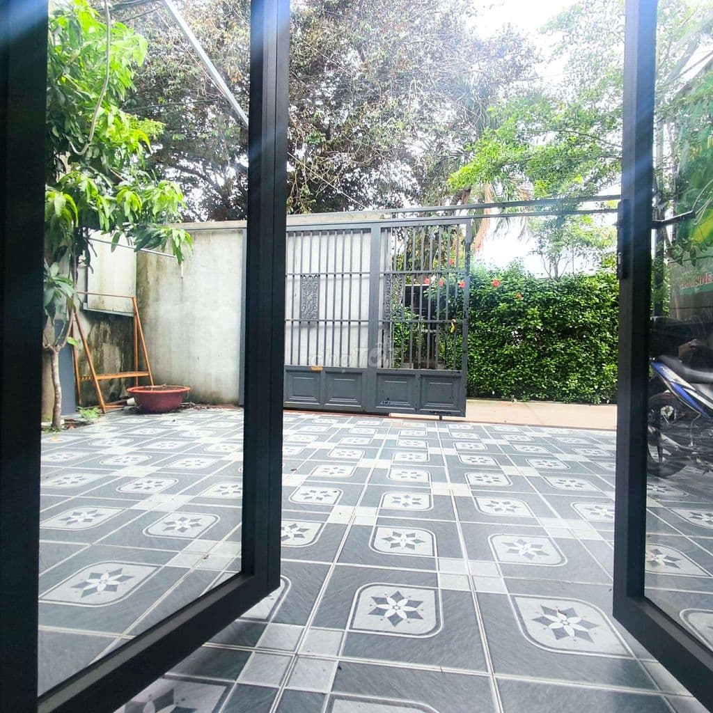 Bán nhàgần ngã ba HồngChâu 6,7*14m nở hậu 7,3m đg xe hơi Giá 3tỷ790tr