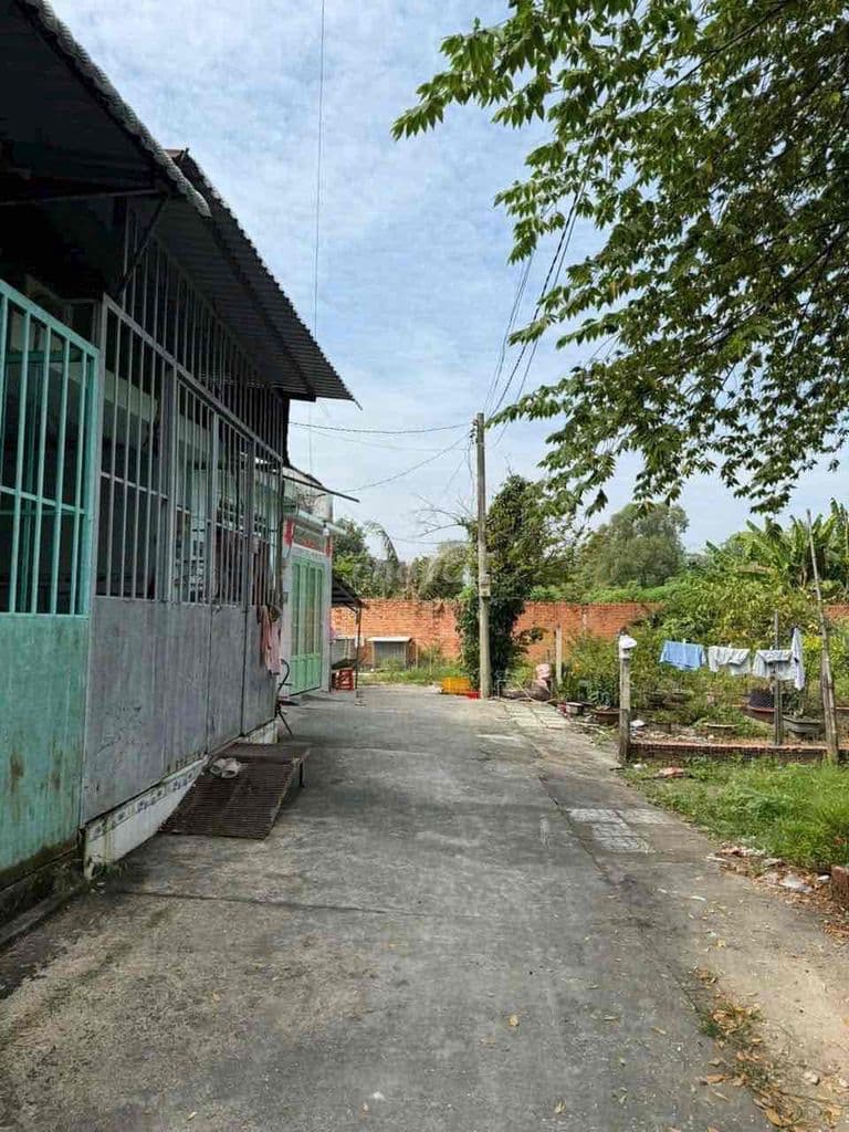 Lô đất rẻ nhất gần đường Bàu Trâm 100m,5x20 xây dựng ngay,phun thổ cư