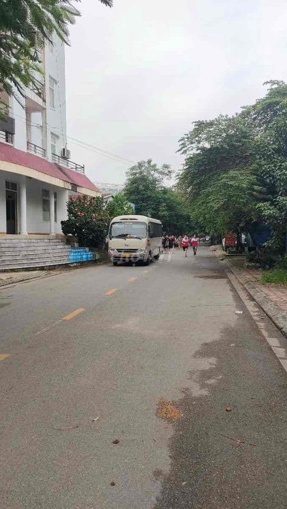 3882M x 7 TẦNG, MT 90M - 80 TỶ - QUẬN LONG BIÊN, SỔ RIÊNG - Ảnh 2