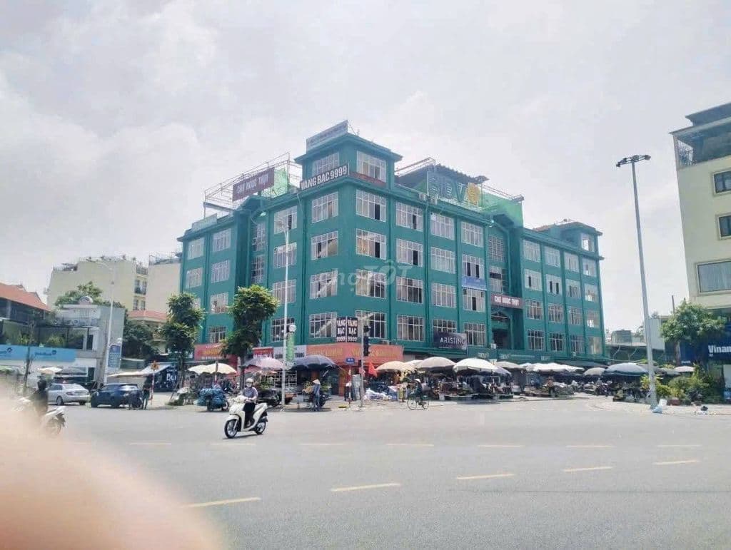 Bán nhà 50m² Ngọc Thụy, Long Biên, có gara ô tô - Ảnh 2
