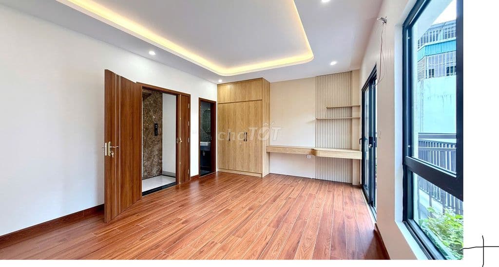 7,8 tỷ nhà Mễ Trì-40m2-5 tầng-ô chờ thang máy-oto đỗ gần-full nội thất