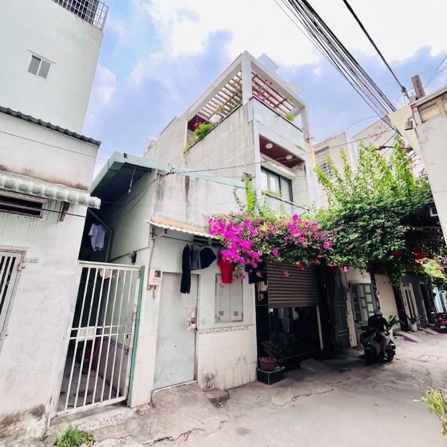 XEM NGAY HÀNG HIẾM - 52M2 VUÔNG A4 - GIÁ ĐÁY 3.7 TỶ - HXH KỀ METRO