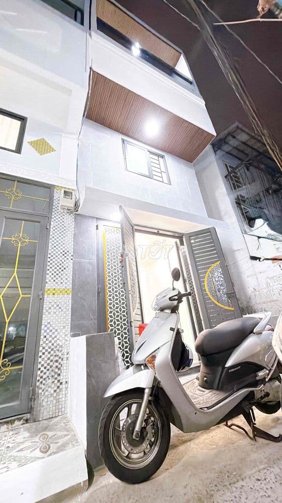 Nhà mới 100% 3 Tầng 2P2WC - Ảnh 3