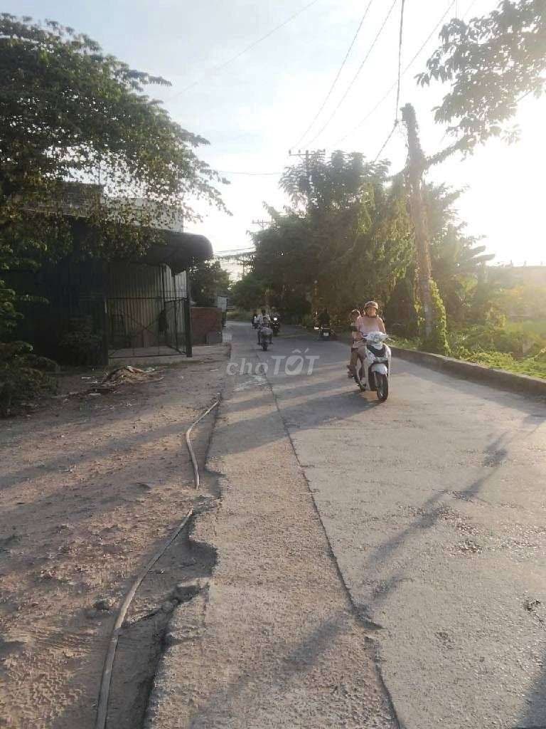 Bán đất Thạnh Lộc 19 Quận 12 - 136m2 (8 x 17) - 5.2 tỷ