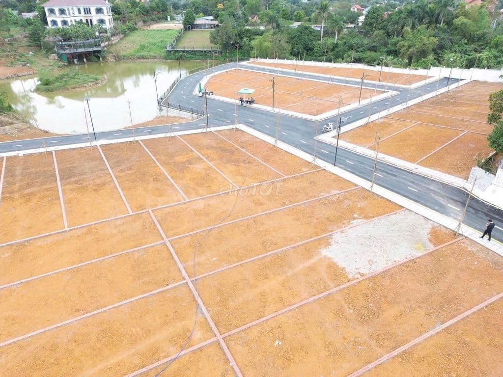 ĐẤT NỀN ĐỒNG TRẠNG HOÀ LẠC - Ảnh 2