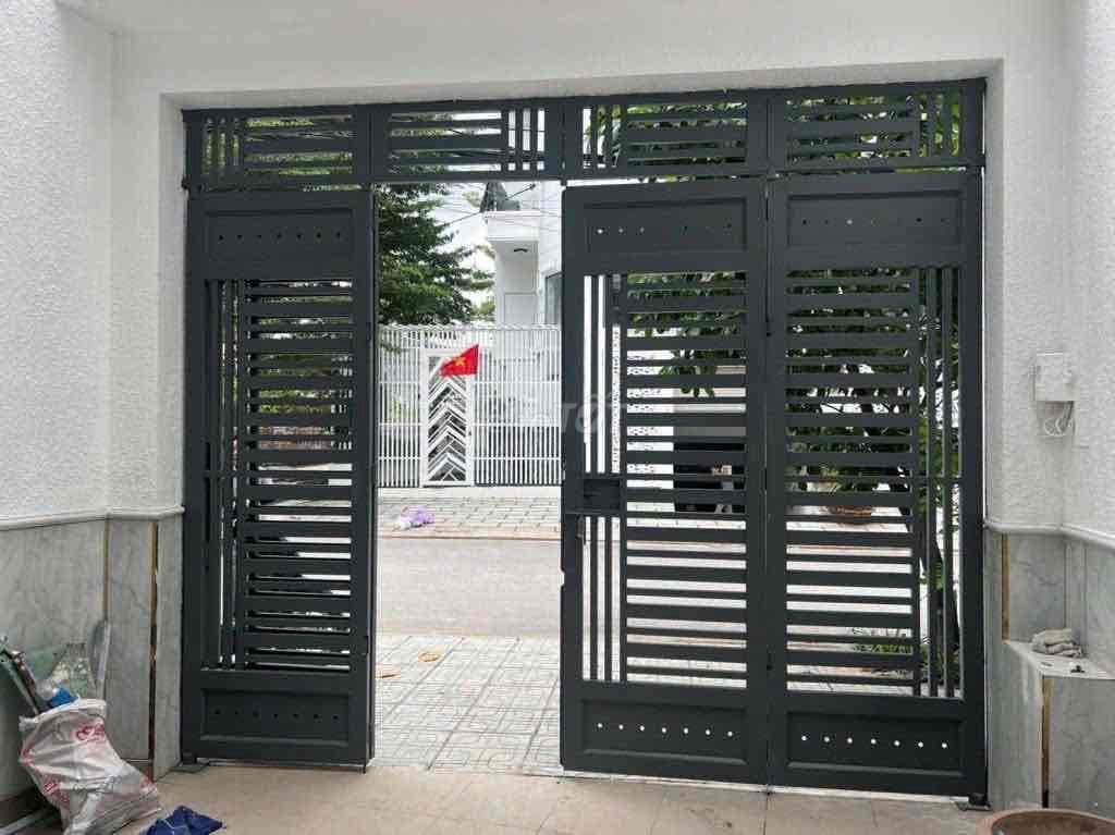 NHÀ MỚI - HẺM XE HƠI - NGAY LOTTE MART QUẬN 7 - 4X18 - NHỈNH 6,5T