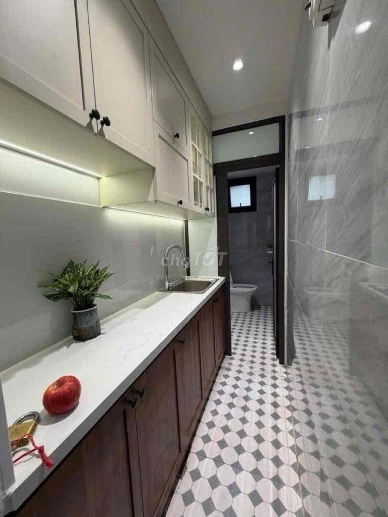 TT Khâm Thiên, gần phố, ô tô đỗ, 2 thoáng, ngõ thông, sân phơi rộng - Ảnh 2