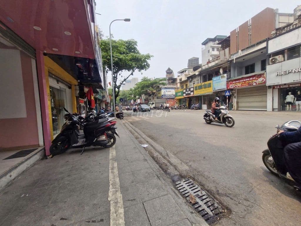 GĐ bán nhà chợ Khâm Thiên, 38m 6T thang máy, nhà đẳng cấp, 100m ra hồ