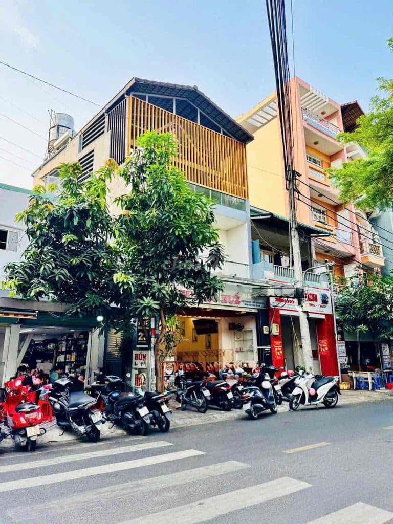 Bán nhà MTKD hiếm khu Cộng Hoà-nhà Ga T3-đối diện ETOWN,dt 4,2x14m,3L