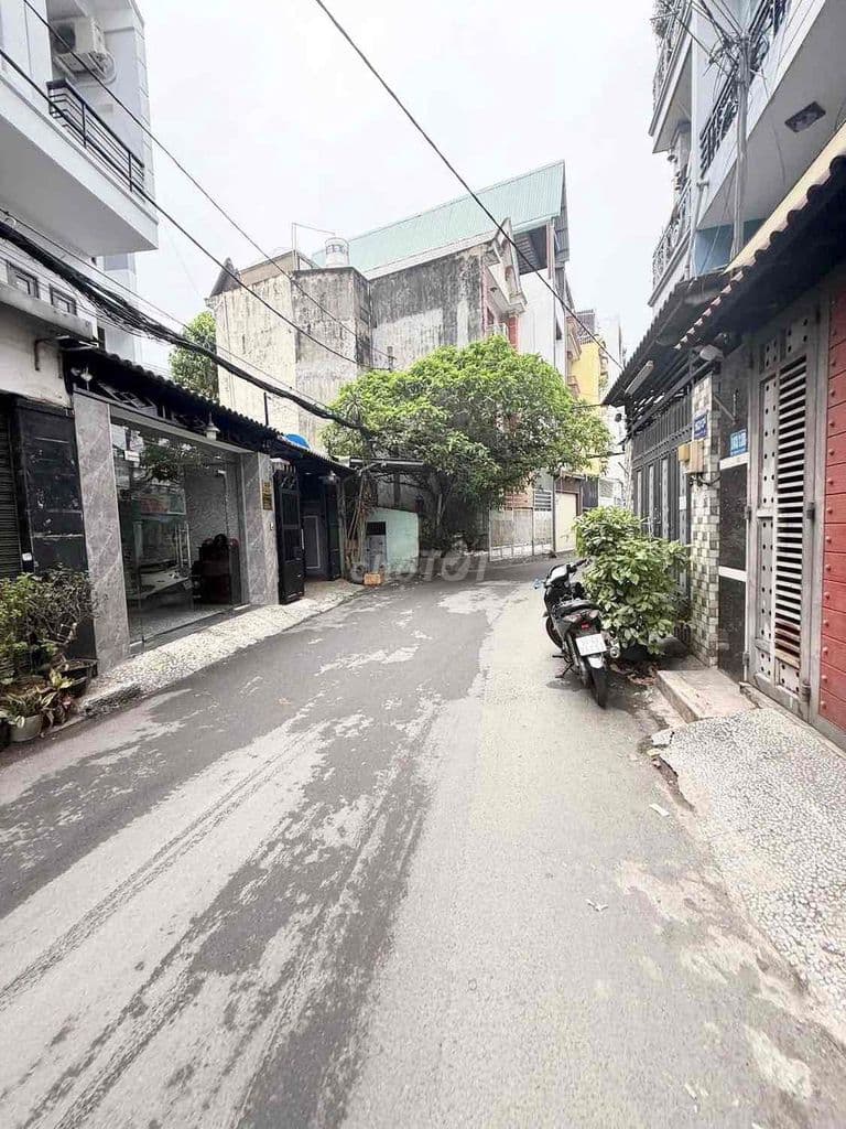HẺM XE HƠI THÔNG PHẠM VĂN CHIÊU, DT 6 x9M, 3 TẦNG, TIỆN Ở OR CHO THUÊ