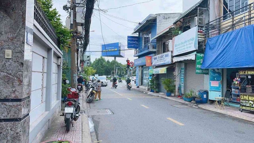 BIỆT THỰ 3 TẦNG MẶT TIỀN NAM HÒA – NGAY NGÃ TƯ MK, CÁCH METRO CHỈ 300M