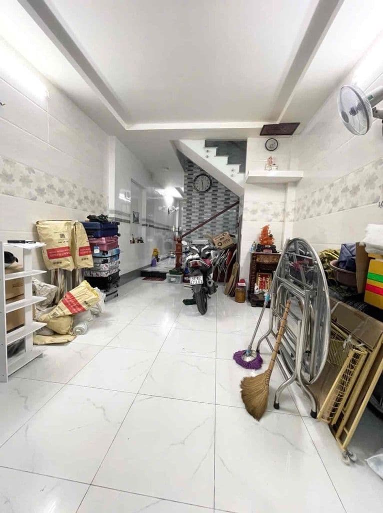 NHÀ 4 TẦNG ( 64m2 ) ĐƯỜNG SỐ 1 KHU VIP TÊN LỬA - GIÁ : 5 TỶ 100 - Ảnh 2